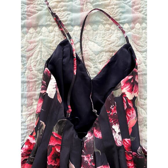 KEEPSAKE V-neck Backless Black Floral Spaghetti Strap Dress - Picture 5 of 7
